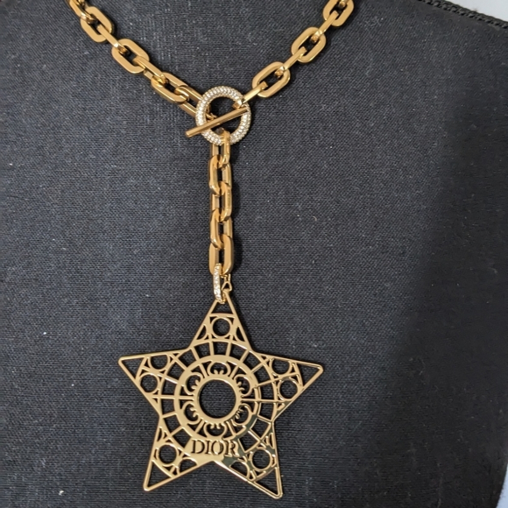 Dior Gold Star Pendant Necklace